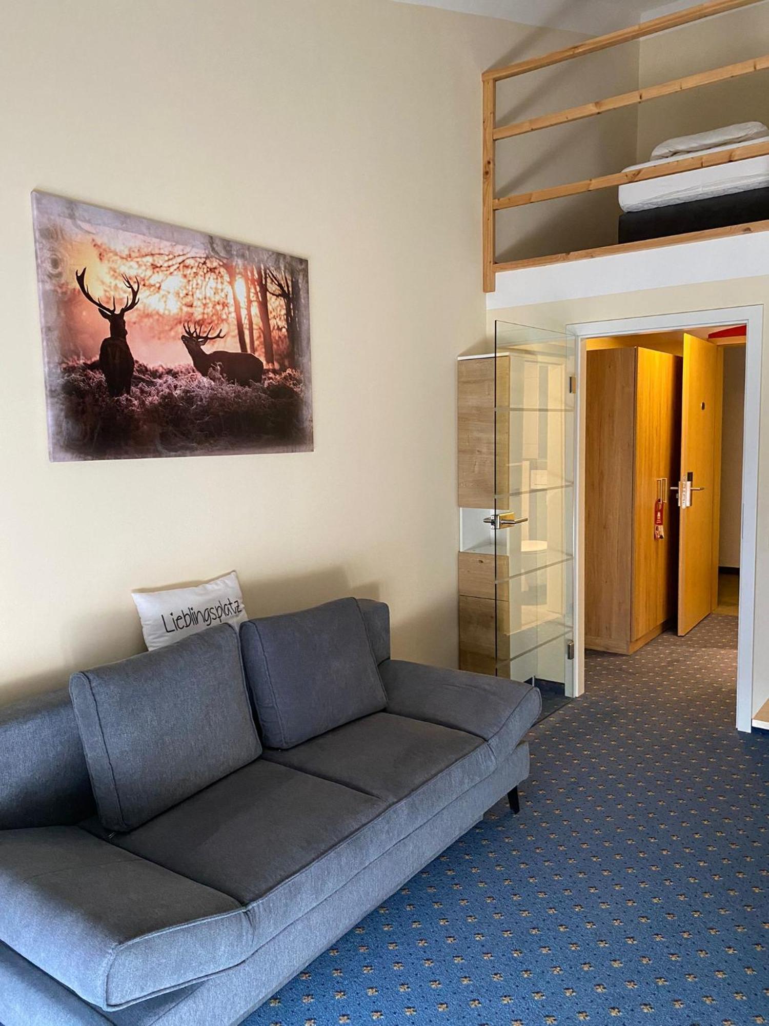 Flair Hotel Landgasthof Roger Löwenstein Esterno foto