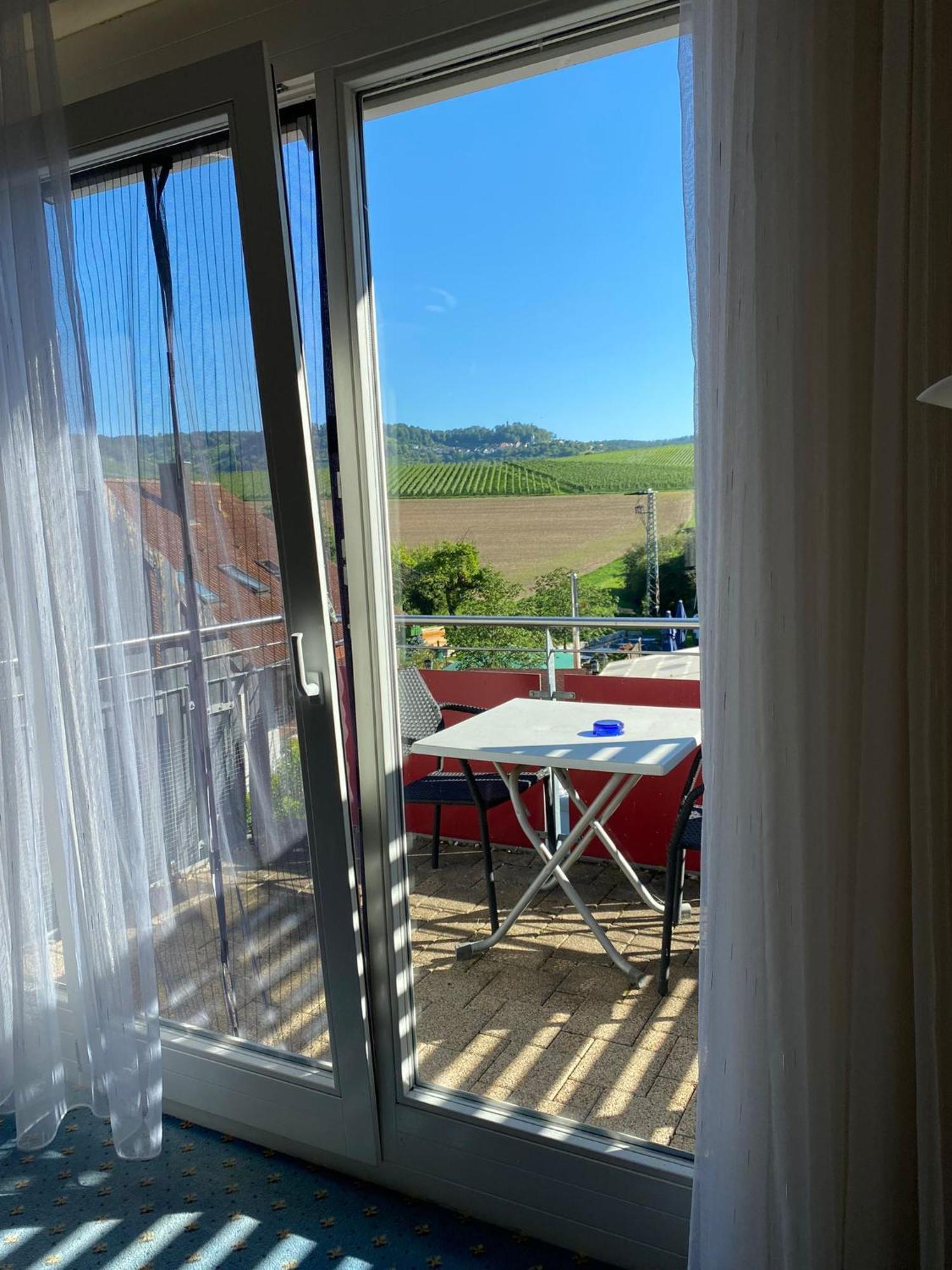 Flair Hotel Landgasthof Roger Löwenstein Esterno foto