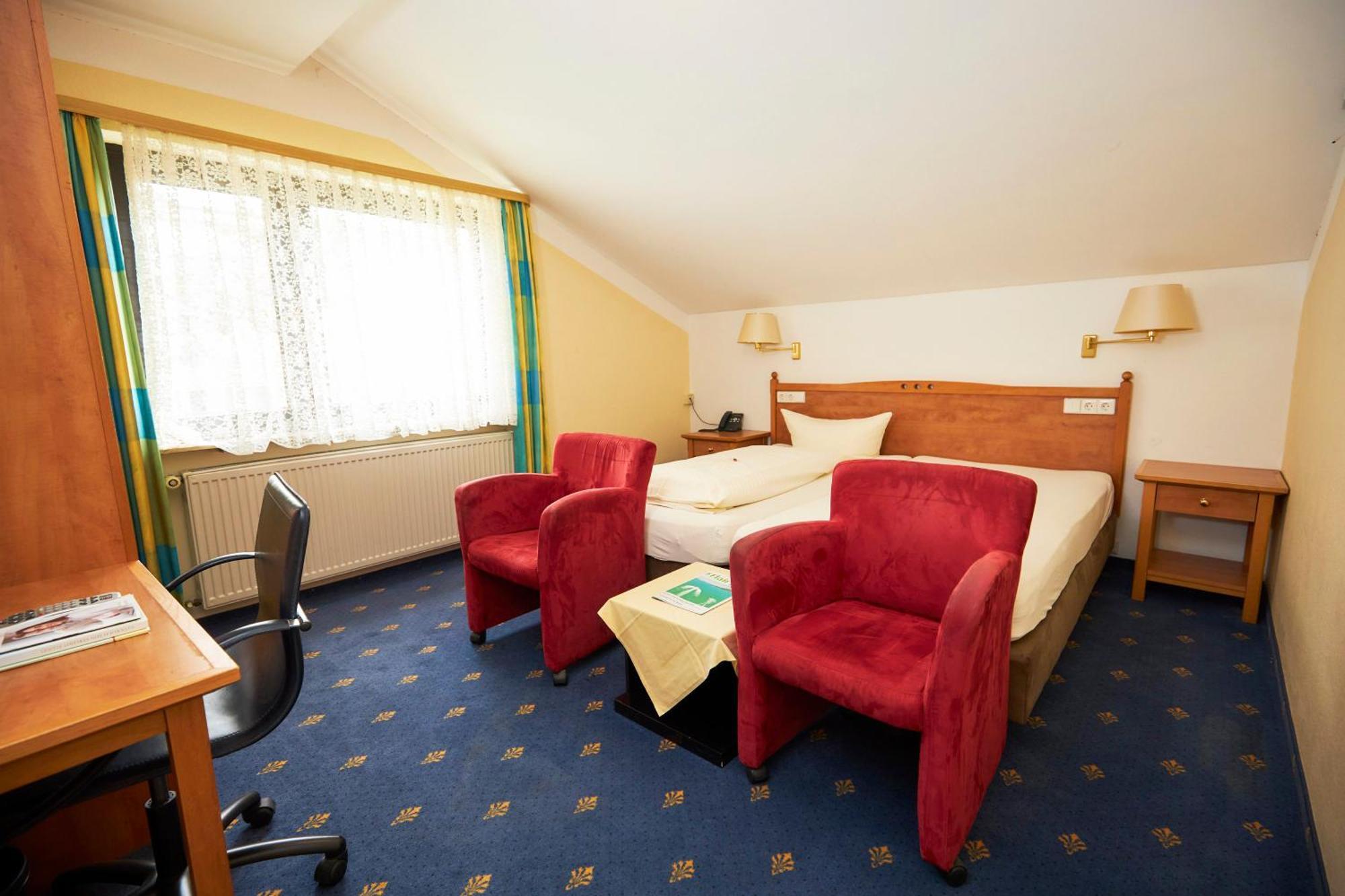 Flair Hotel Landgasthof Roger Löwenstein Esterno foto