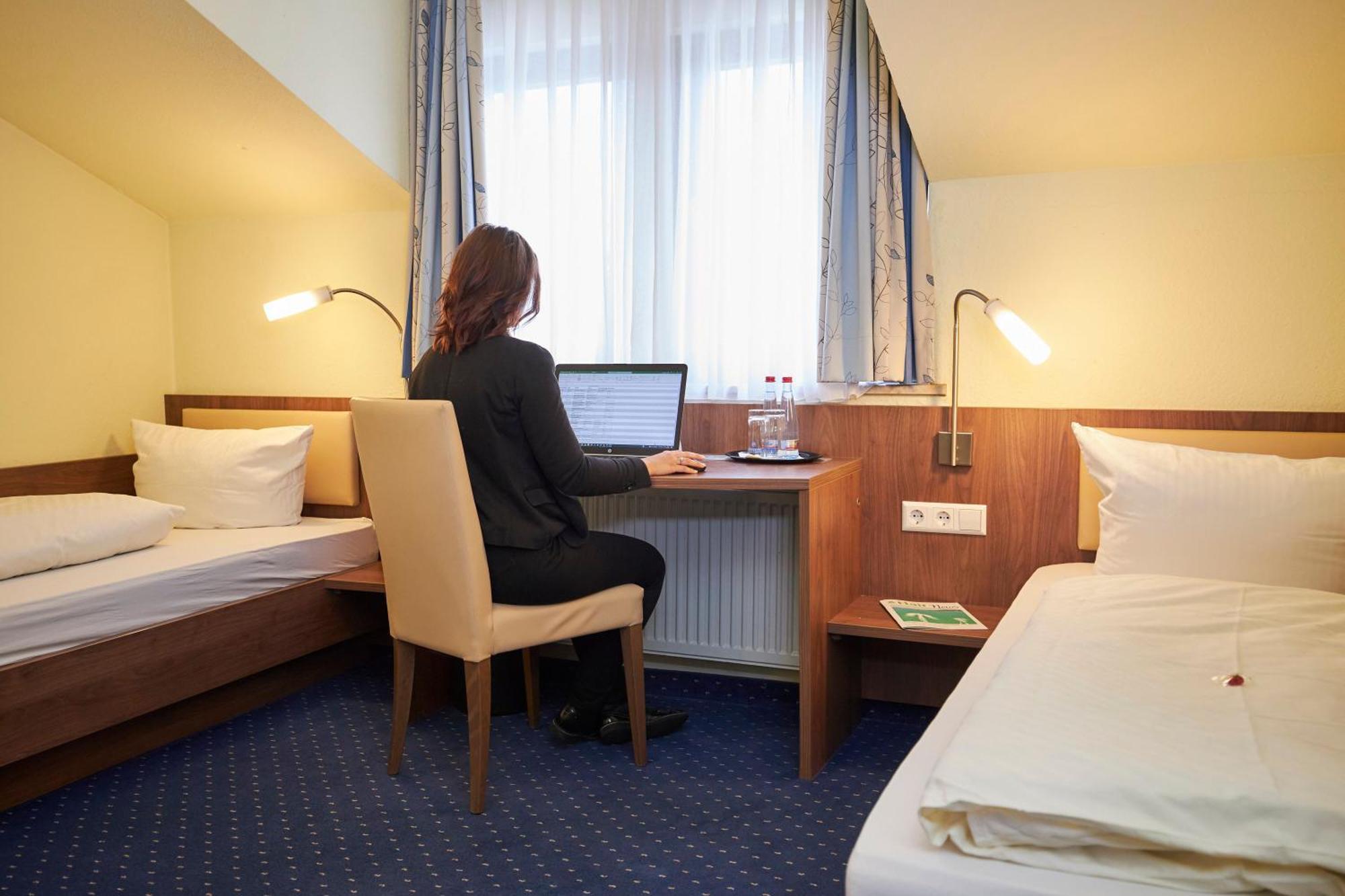 Flair Hotel Landgasthof Roger Löwenstein Esterno foto