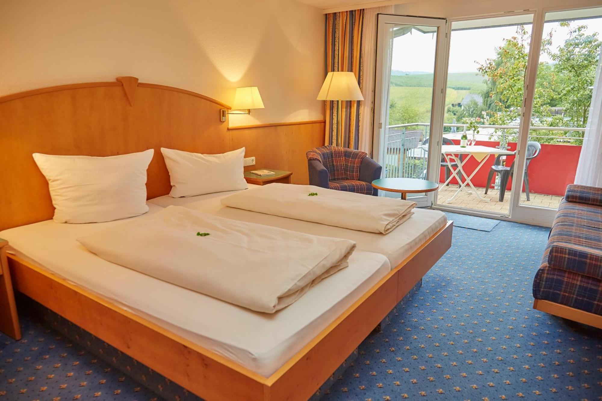 Flair Hotel Landgasthof Roger Löwenstein Esterno foto