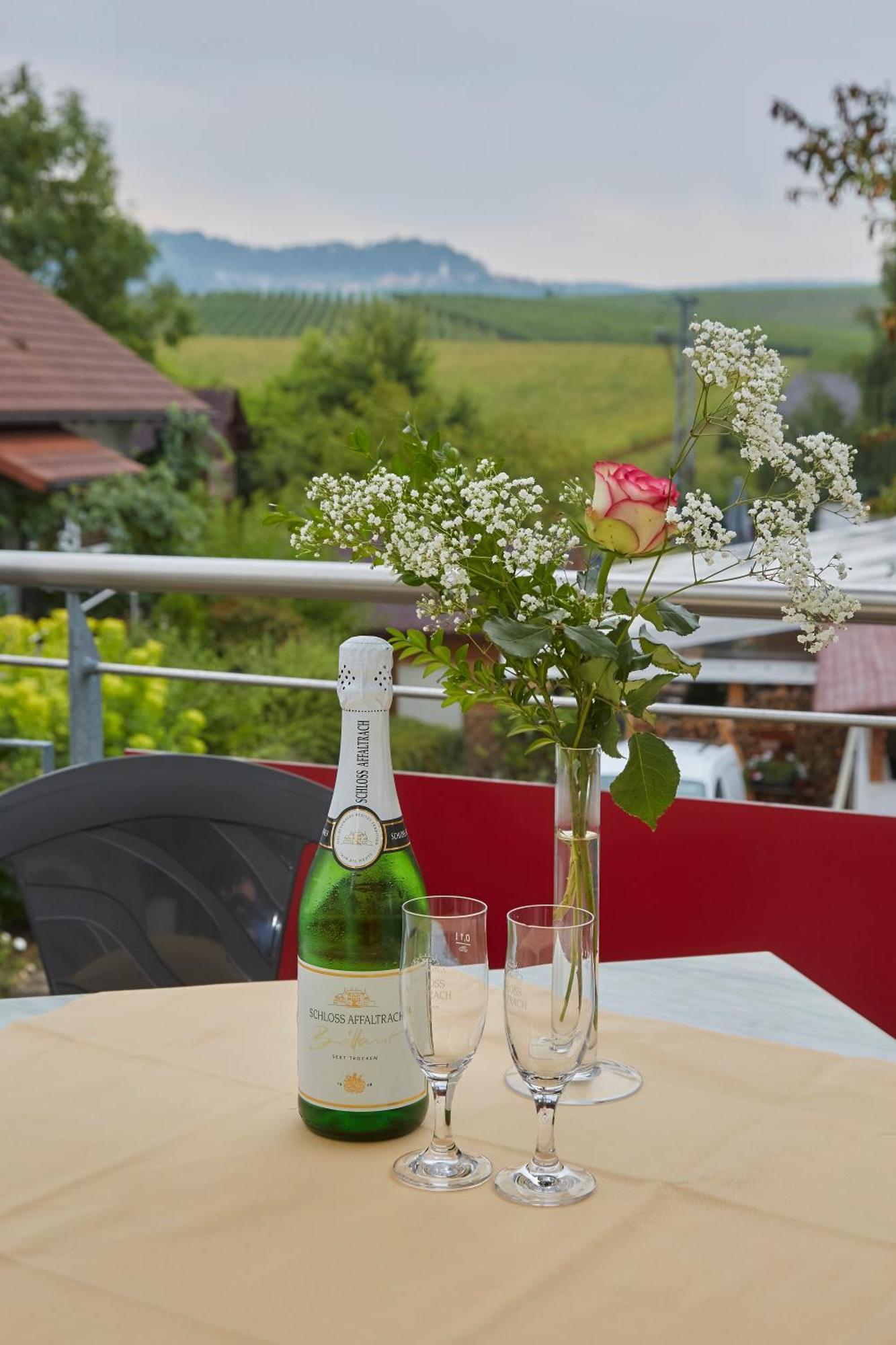 Flair Hotel Landgasthof Roger Löwenstein Esterno foto